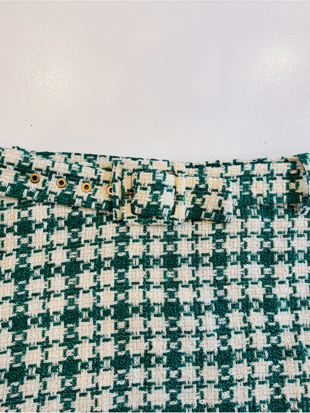 ZARA Green and Cream Houndstooth Tweed Mini Skirt with Eyelet Belt size XL - Picture 5 of 11